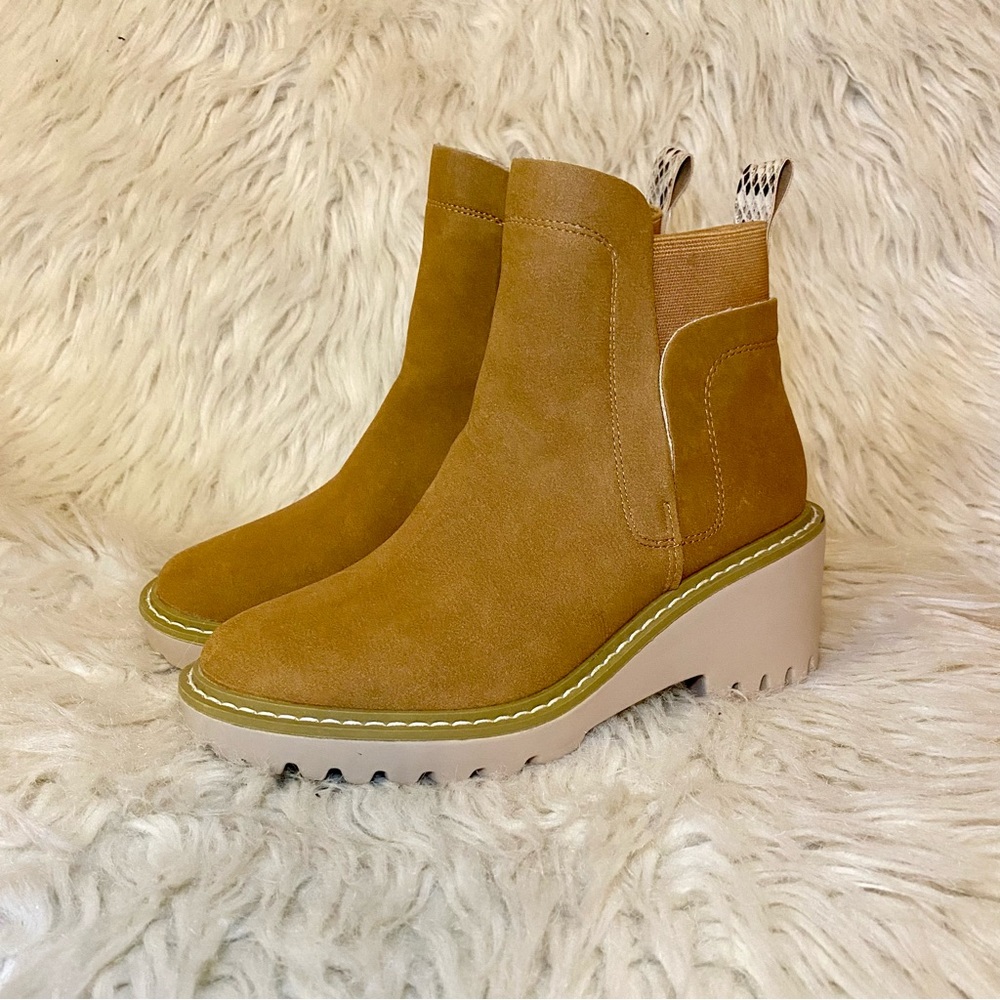 Nicole Miller Pocus wedge heel Chelsea boot size 6